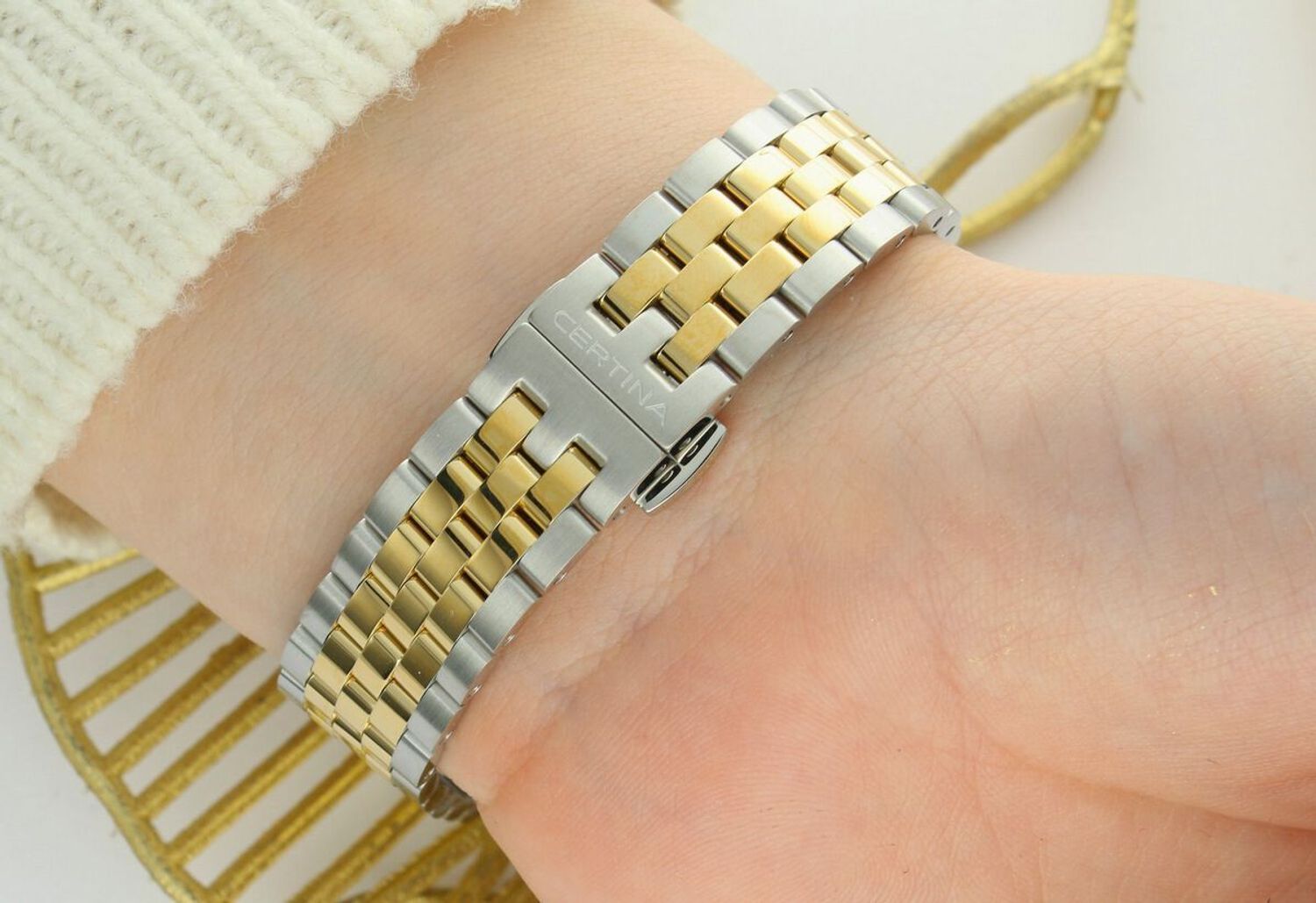 Certina DS-8 Moon Phase Lady C045.223.22.111.00 – damski zegarek z fazami księżyca, stalowa bransoleta.webp