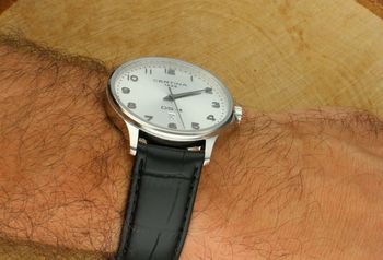 Zegarek Certina DS-8 Gent C045.410.16.032.00 – klasyczny model z mechanizmem kwarcowym, szafirowym szkłem, stalową kopertą i skórzanym paskiem. Wodoszczelność 100M (5).jpg