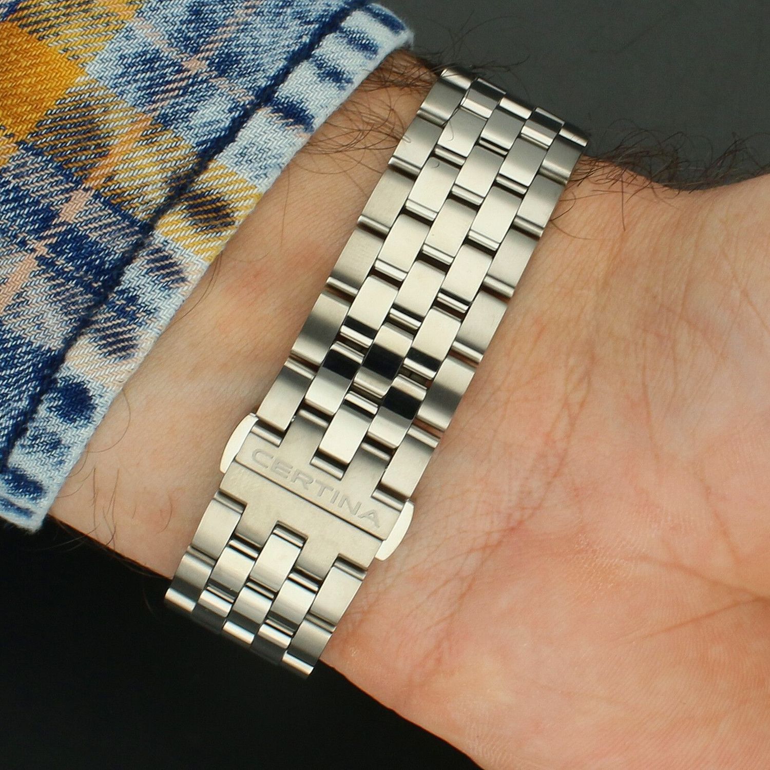 Zegarek męski Certina DS-8 Chrono C045.417.44.011.00. Zegarek męski Certina. Zegarek męski na bransolecie. Męski zegarek szwajcarski Certina. Zegarek klasyczny na bransolecie Certina. Zegar tytanowy Certina (4).jpg