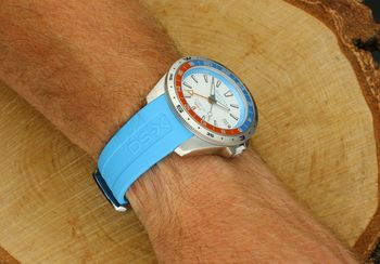 Zegarek Certina DS-X GMT C047.452.17.011.00 z mechanizmem ETA, funkcją GMT i systemem antywstrząsowym. Wodoszczelny do 200 m, z kompasem i szafirowym szkłem. Idealny na przygody! (3).jpg