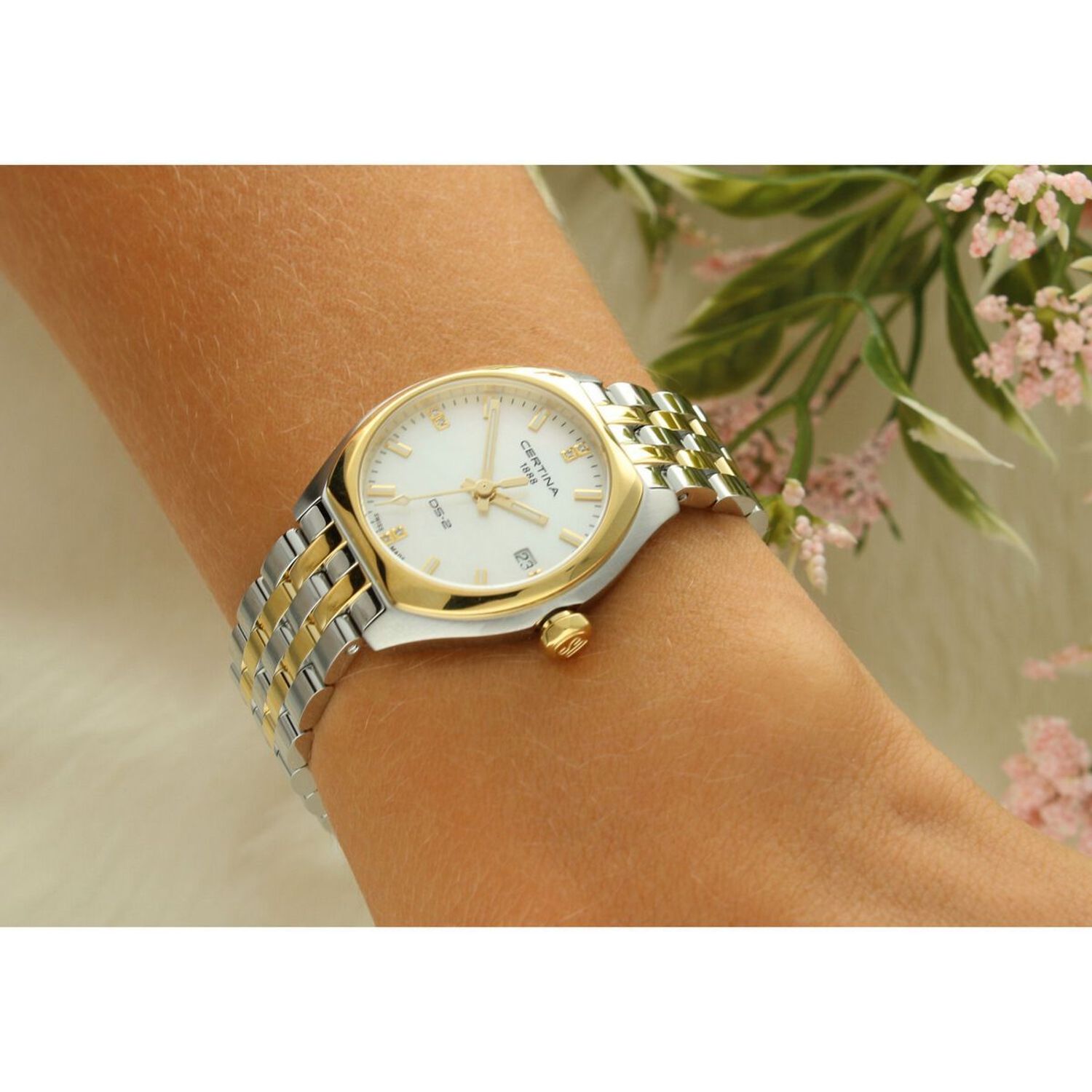 Luksusowy damski zegarek Certina DS-2 Lady Diamonds Swiss Made z diamentami, mechanizmem ETA Precidrive, złotą powłoką PVD i wodoszczelnością 100 m.1.jpg
