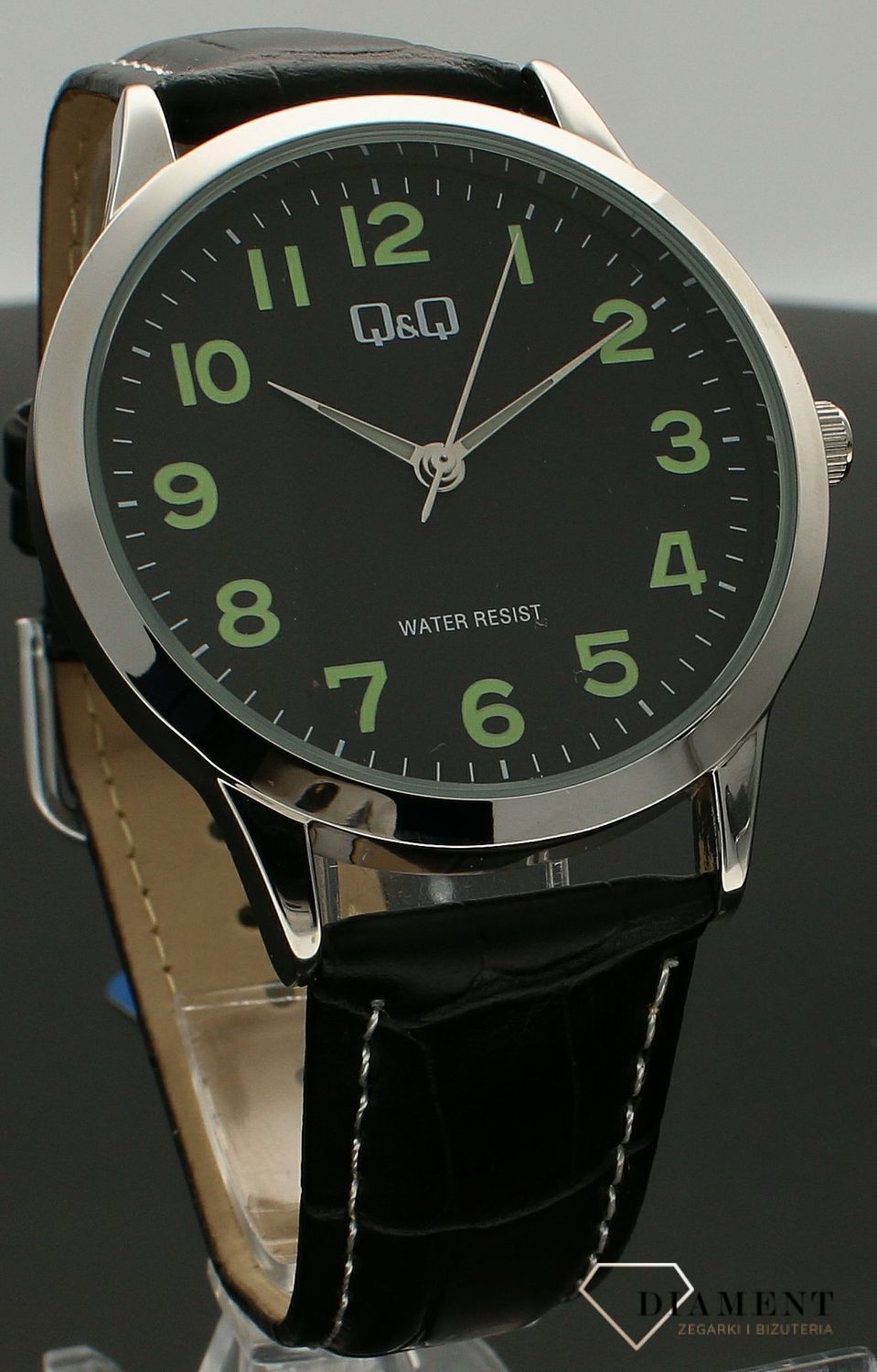 Zegarek męski QQ na czarnym pasku C10A-012P. Męski zegarek na pasku. Męski zegarek elegancki. Zegarek męski klasyczny na pasku. Męski zegarek na pasku QQ z czarną tarczą. Zegarek męski na prezent..jpg