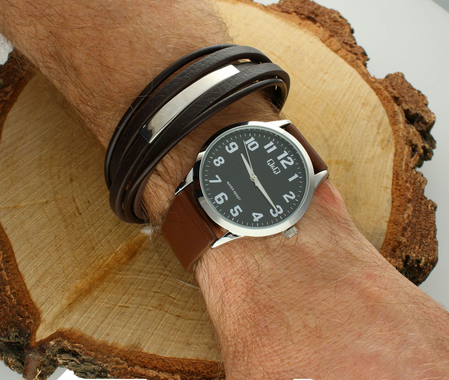 Zegarek męski QQ na brązowym pasku C10A-033P.jpg