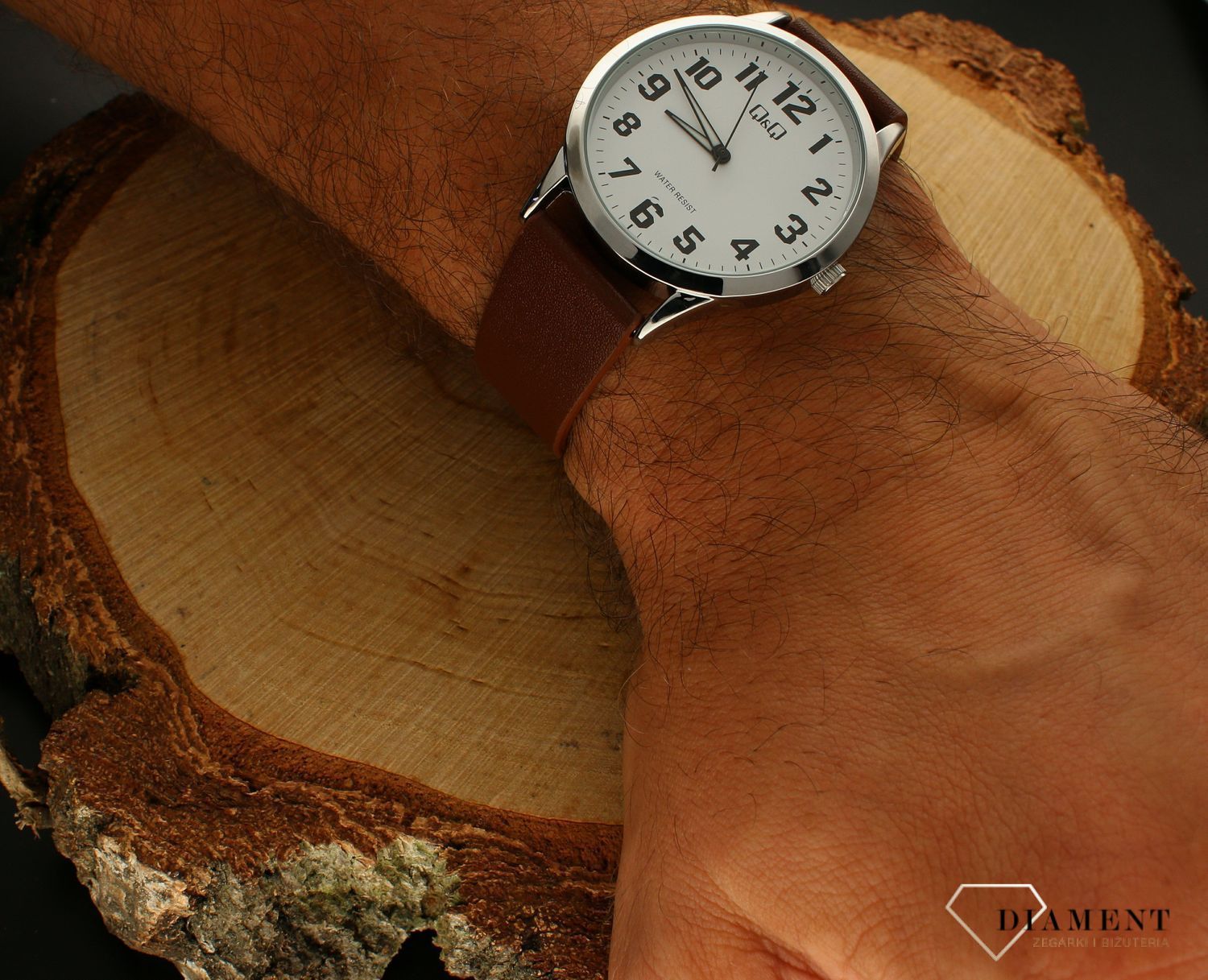 Zegarek męski QQ na brązowym pasku C10A-034P.jpg