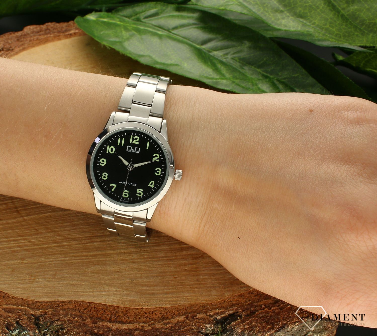 Zegarek damski Q&Q na bransolecie z iluminacyjnymi wskazówkami C11A-004P. Zegarek damski na bransolecie. Zegarek damski z wyraźnymi cyframi. Zegarek damski QQ idealny na prezent dla kobiety (2).jpg