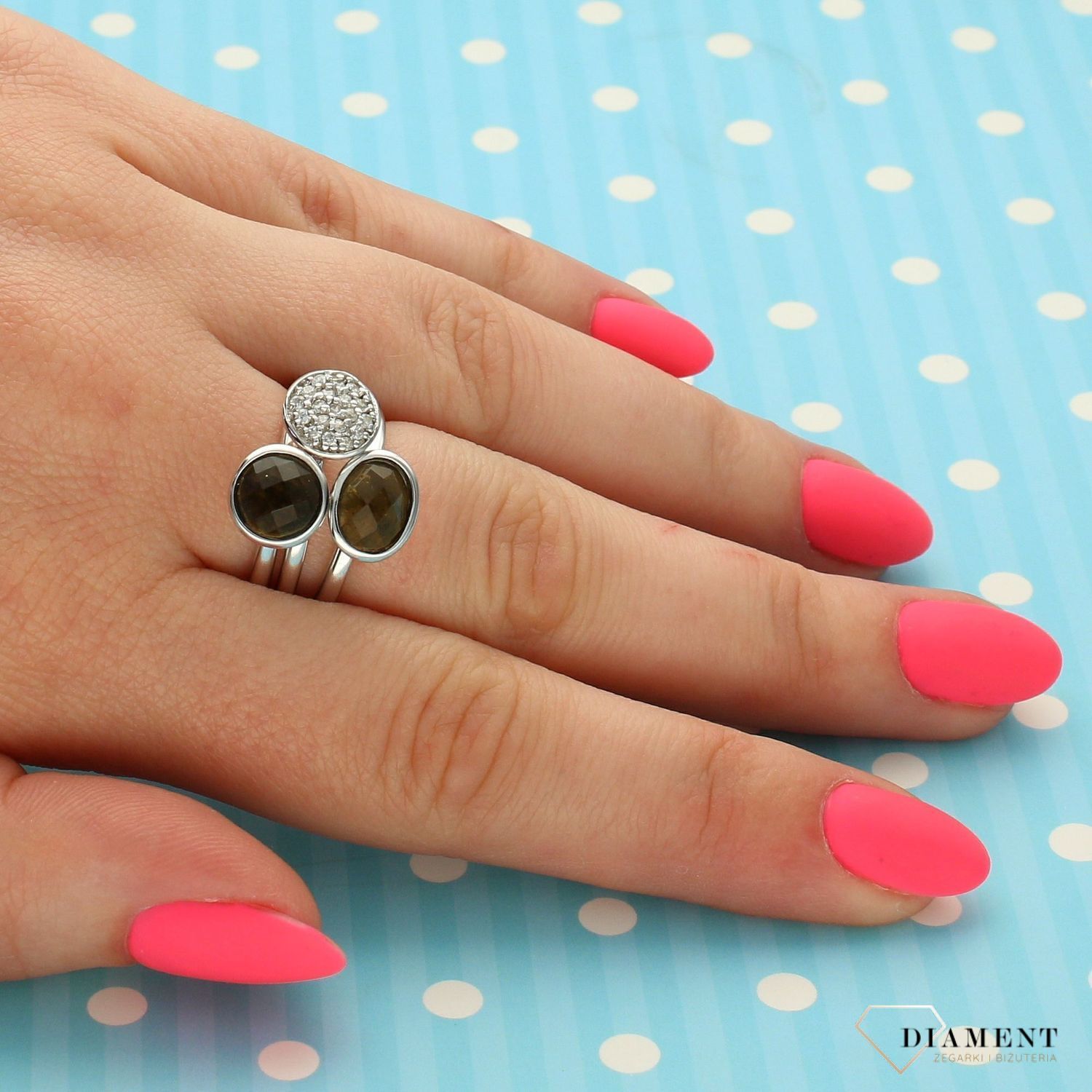 Srebrny pierścionek trzy obrączki połączone razem z cyrkonią C15-CIJ-IPCD023 (1).jpg