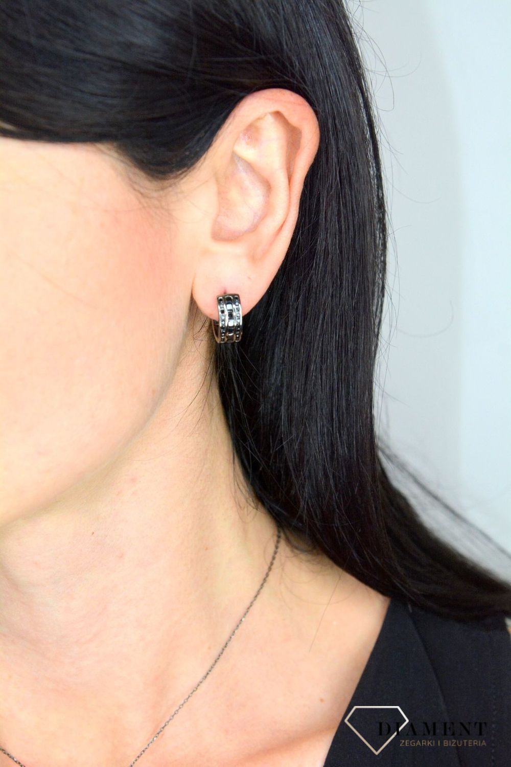 Kolczyki srebrne 'Czarne kółka z cyrkoniami'  C19-CIJ-IKLC019.jpg
