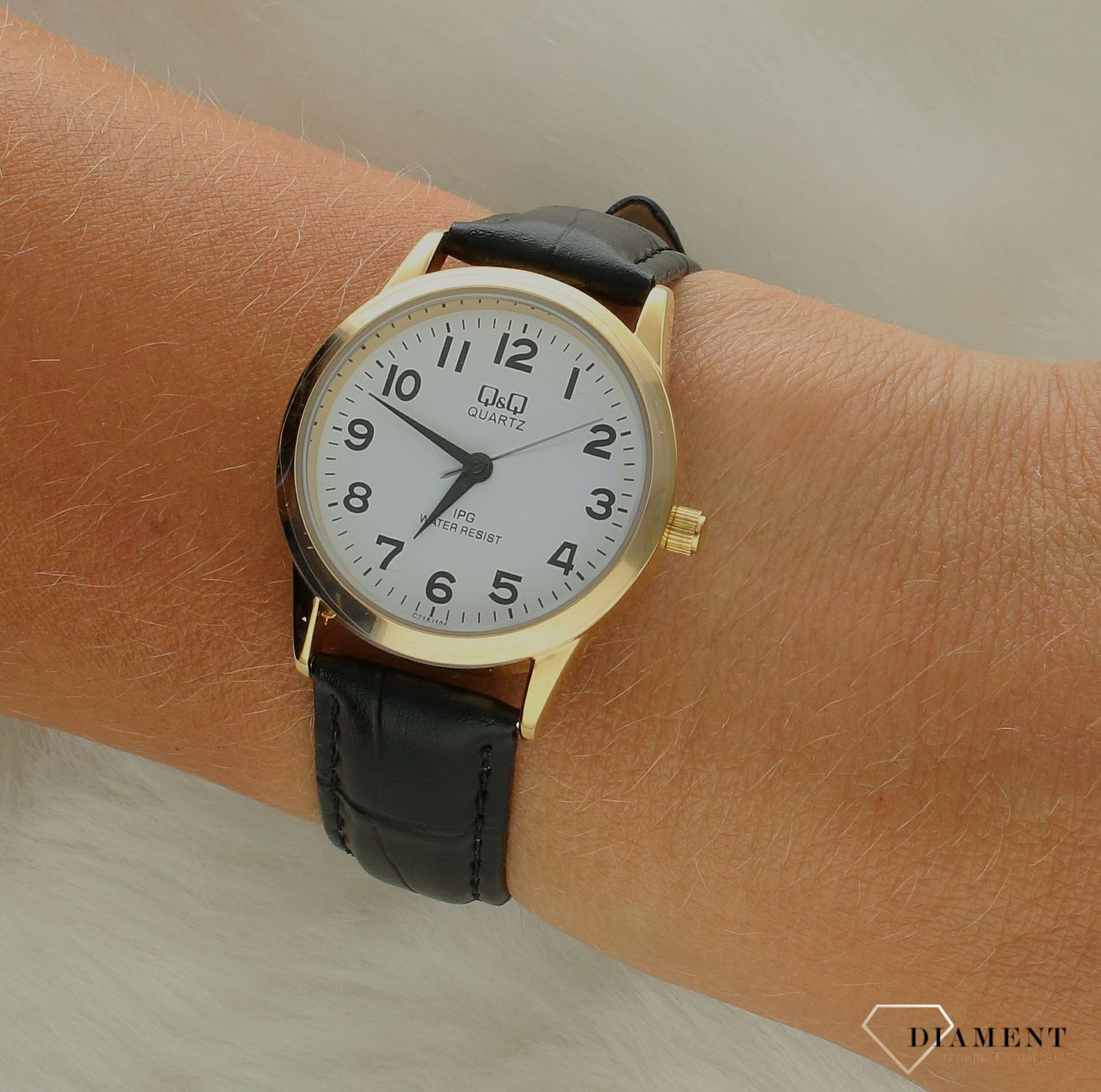 Zegarek damski Q&Q Classic C215-104.jpg