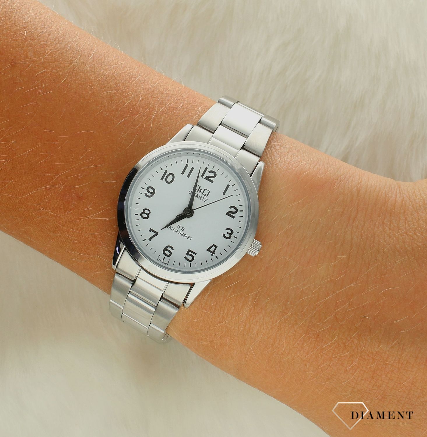 Zegarek damski QQ na bransolecie z cyframi C215-204.jpg