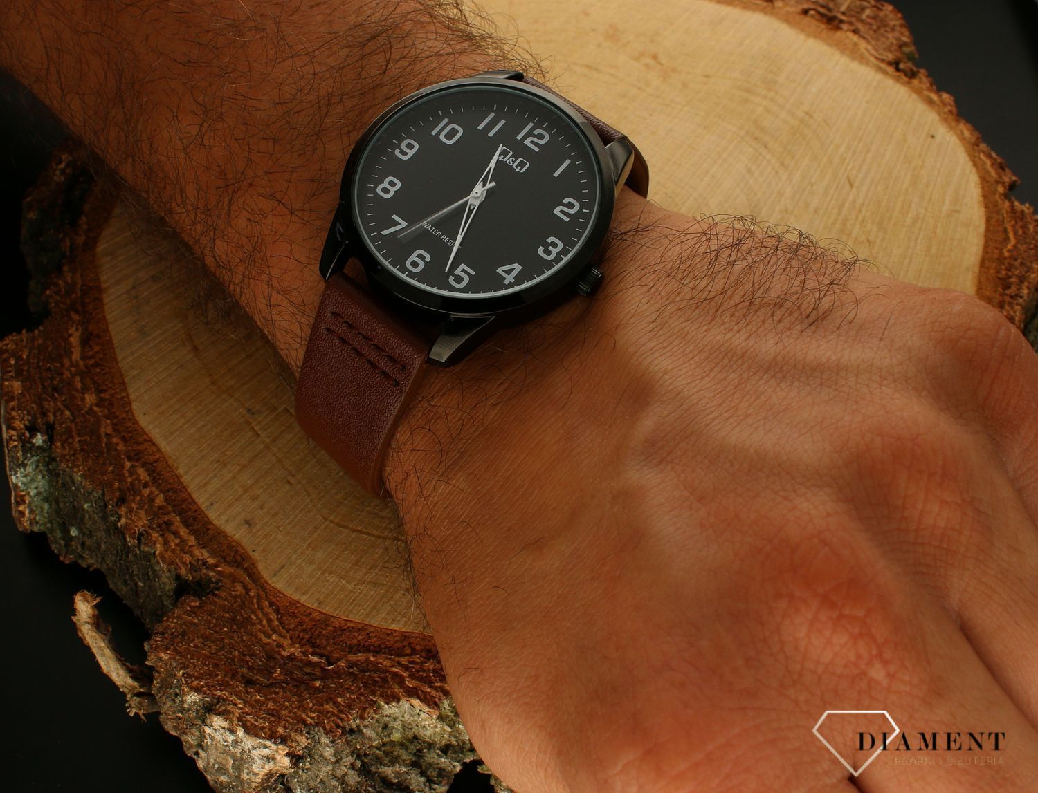 Zegarek męski QQ na brązowym pasku C32A-002P.jpg