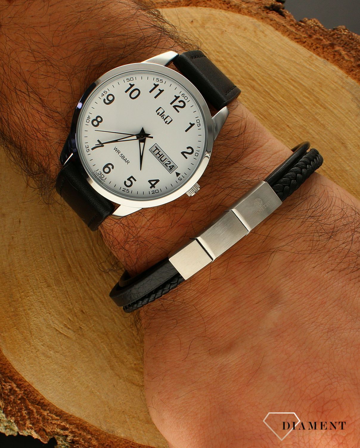 Zegarek męski QQ na czarnym pasku C32A-006P.jpg