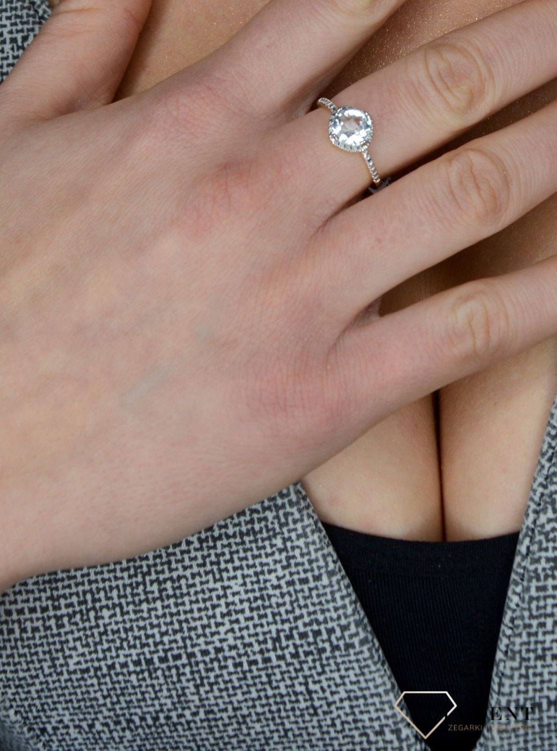 Złoty pierścionek DIAMENT biały topaz C4352WT.jpg