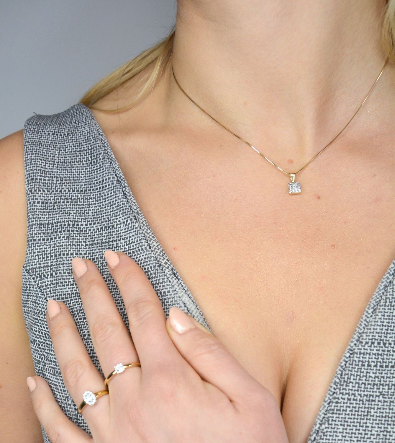 Pierścionek złoty DIAMENT 585 biały topaz, diamenty C52B96.jpg