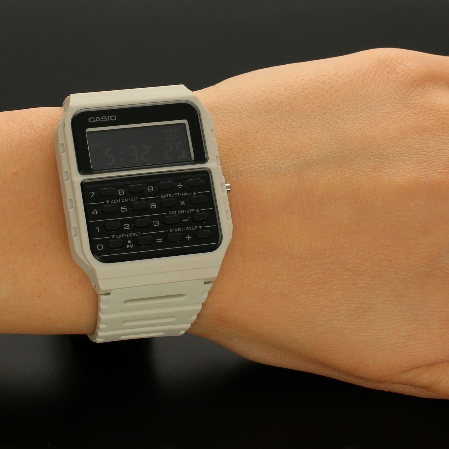 Zegarek męski Casio VINTAGE Oldschool Manish Color CA-53WF-8BEF.jpg