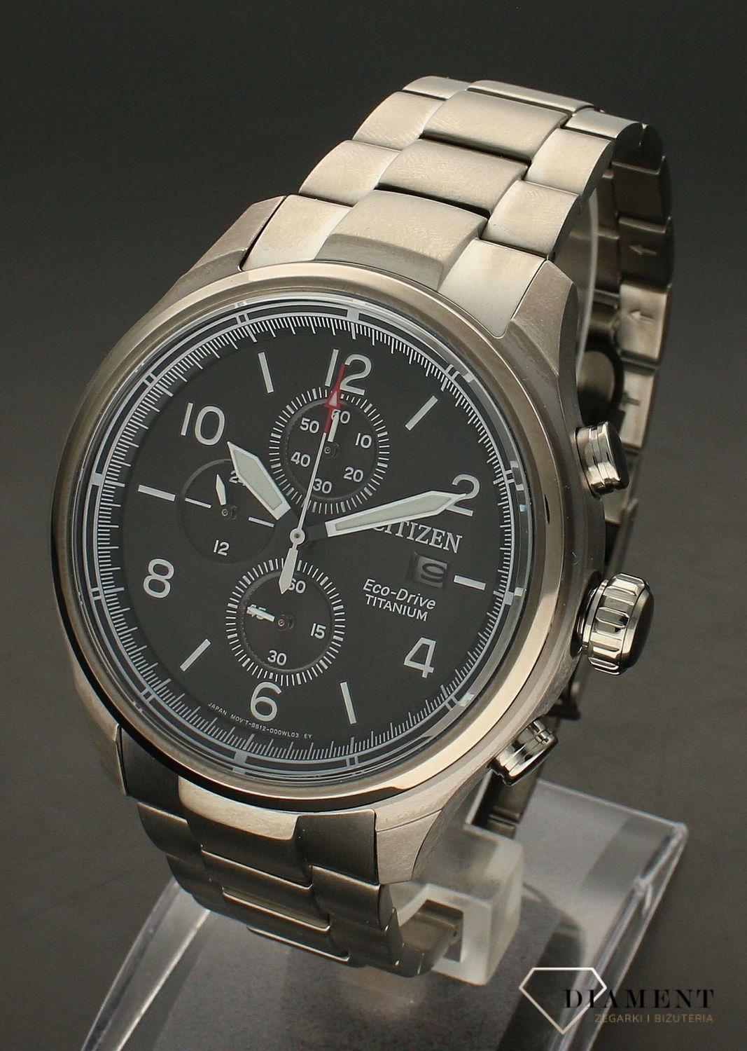 Zegarek męski Citizen Super Titanium Eco-Drive CA0810-88E jest to zegarek, w których wykorzystano innowacyjna technologie Eco – Drive, wykorzystuje on różne źródła energii, przez co jest przyjaźniejszy dla środowiska.webp