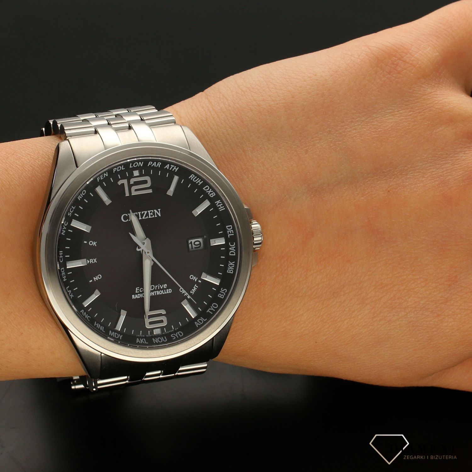 Zegarek męski Citizen Radio Controlled, eco-drive CB0010-88E (2).jpg