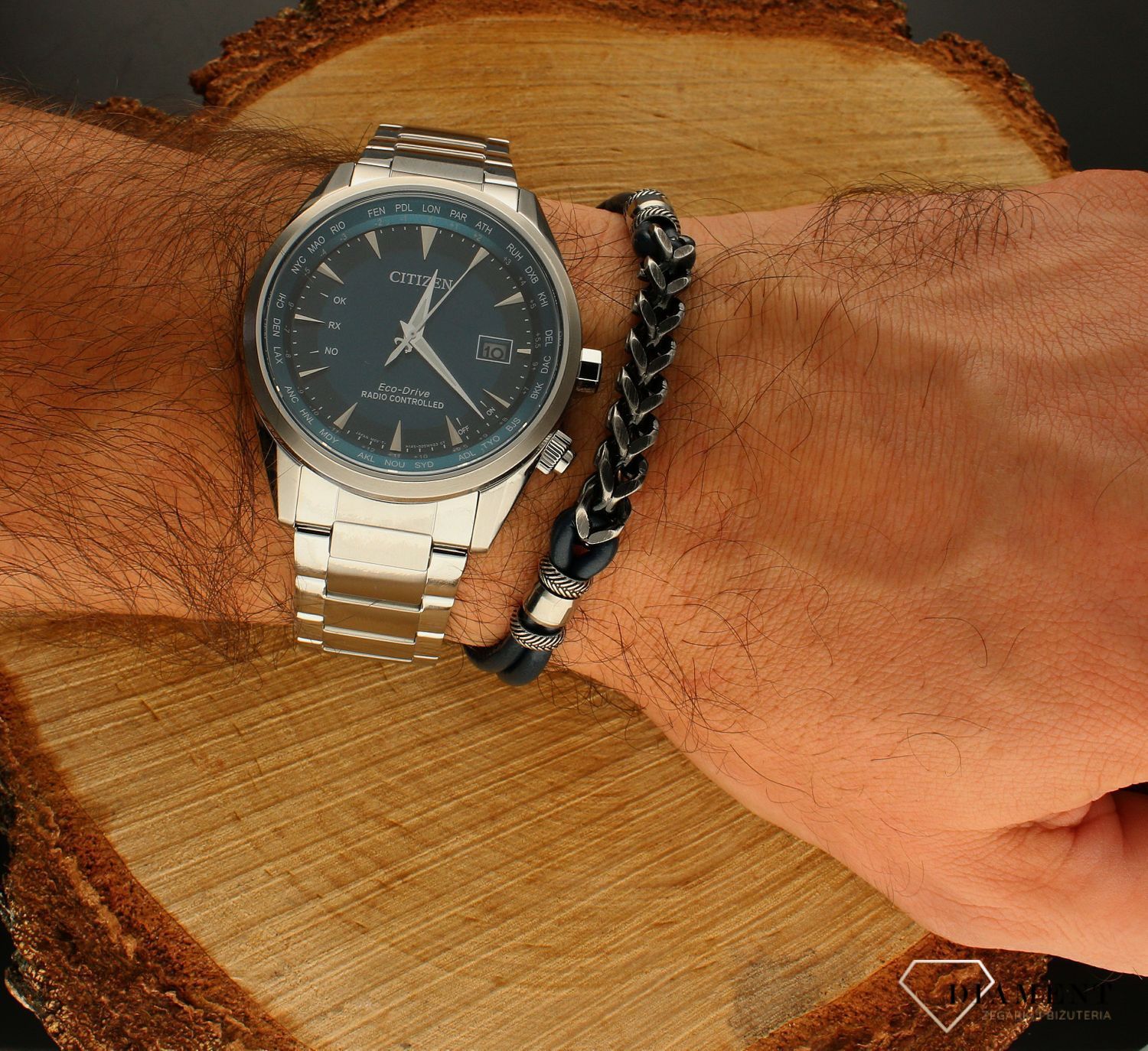 Zegarek męski Citizen Eco-Drive Radio Controlled CB0270-87L. Zegarek męski sterowany radiowo. Zegarek męski z akumulatorem. Zegarek męski na prezent. Zegarek męski z morską tarczą..jpg