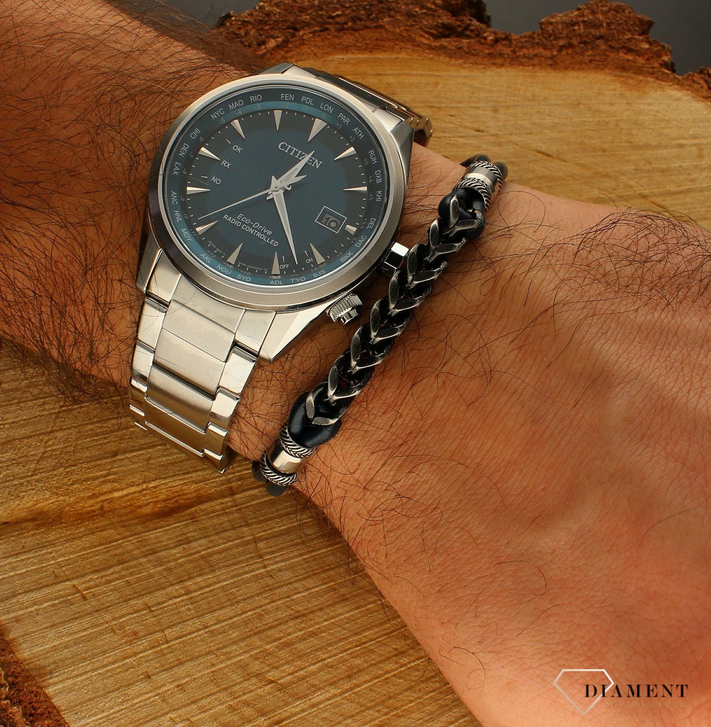 Zegarek męski Citizen Eco-Drive Radio Controlled CB0270-87L. Zegarek męski sterowany radiowo. Zegarek męski z akumulatorem. Zegarek męski na prezent. Zegarek męski z morską tarczą..jpg
