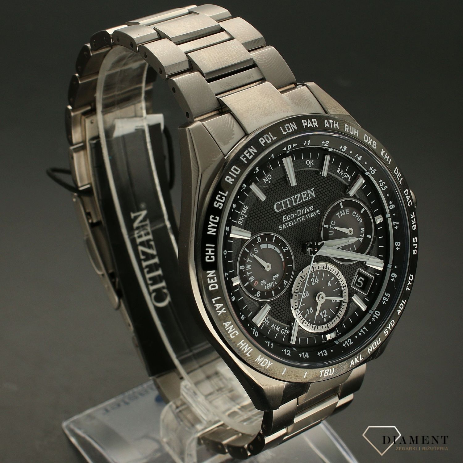 Zegarek męski Citizen Solar Szafirowe szkło Tytan Chronograph Radio Controlled CC9015-54E.webp