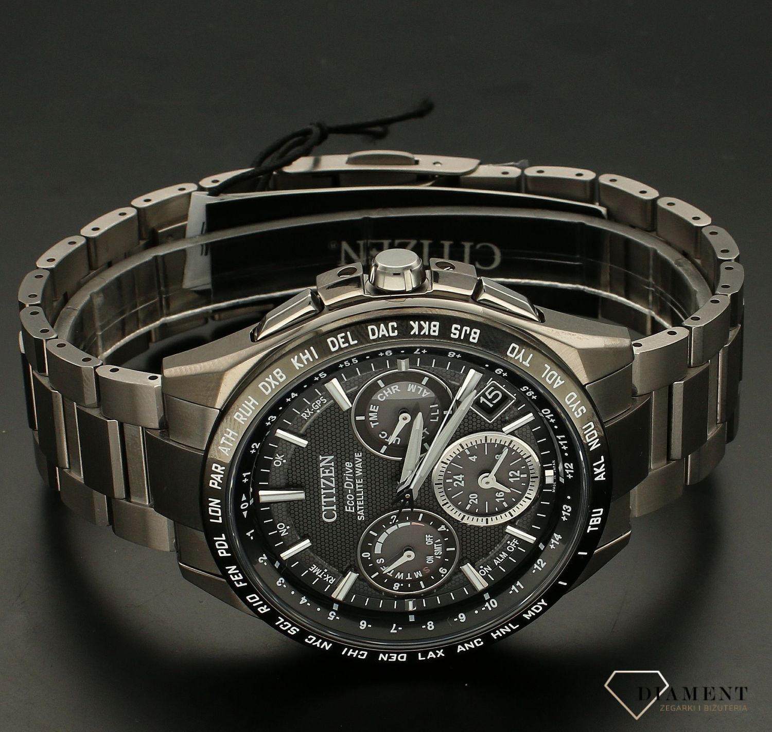 Zegarek męski Citizen Solar Szafirowe szkło Tytan Chronograph Radio Controlled CC9015-54E.webp