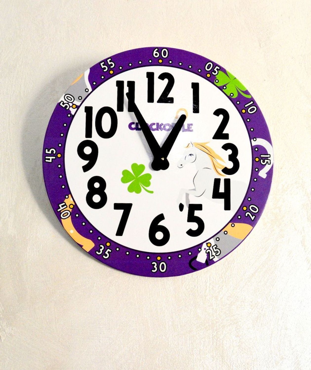 Zegar dziecięcy LAVVU na ścianę fioletowy z koniem CCT0030 (2).jpg