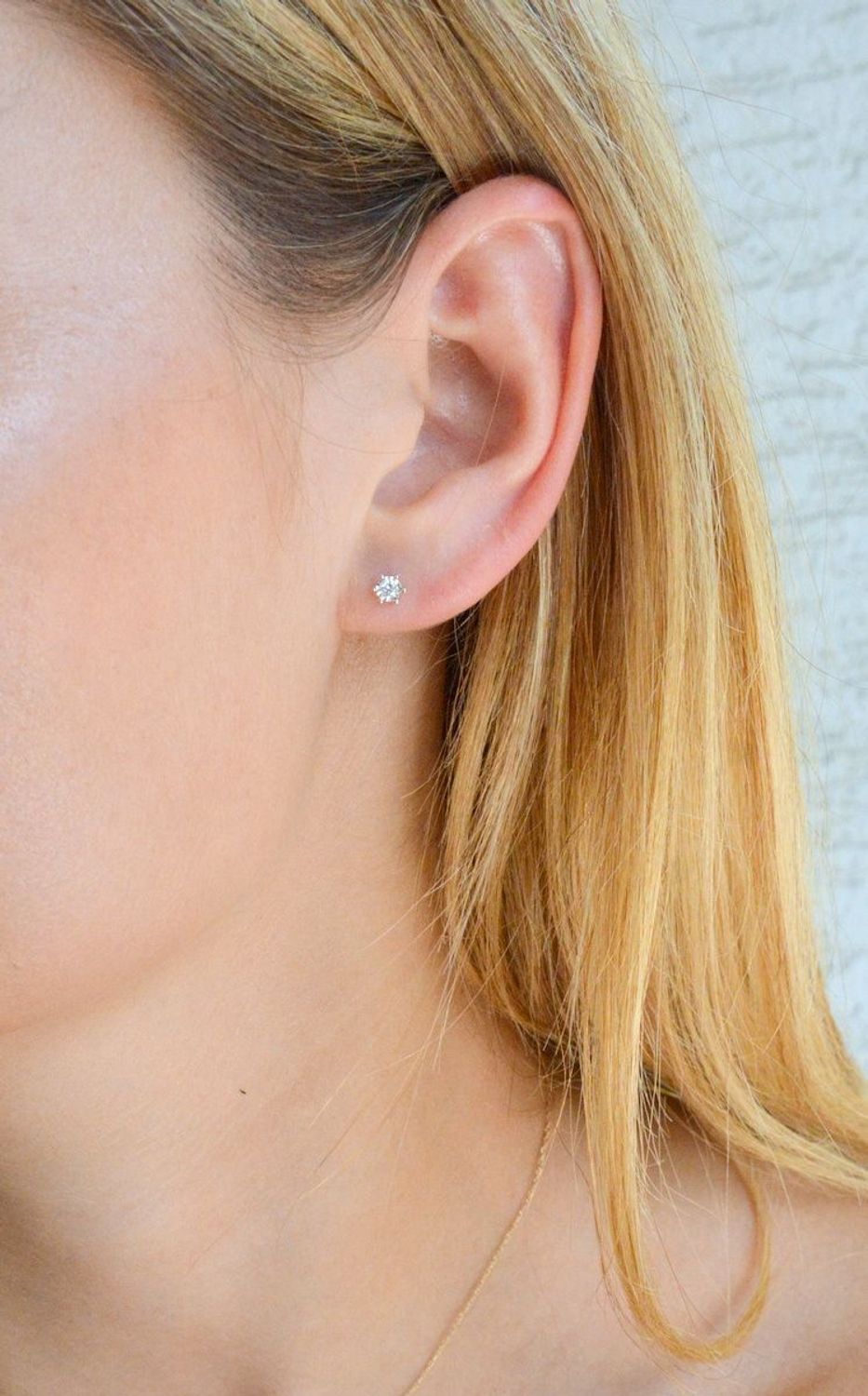 Kolczyki złote Pojedyncze Diamenciki 0,11 ct 585 CE1605Y.jpg