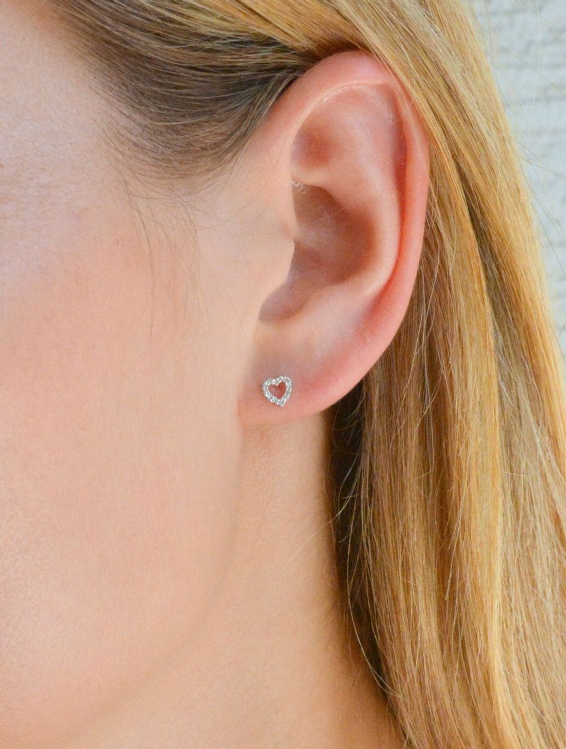 Kolczyki złote Delikatne serduszka 0,08 ct 585 CE5685Y (3).jpg