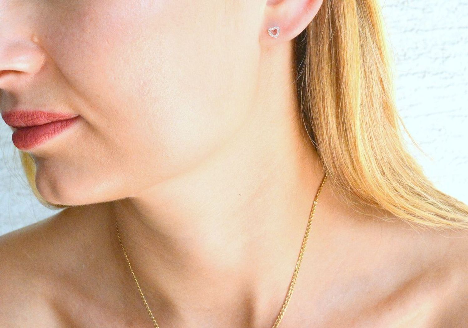 Kolczyki złote Delikatne serduszka 0,08 ct 585 CE5685Y (3).jpg