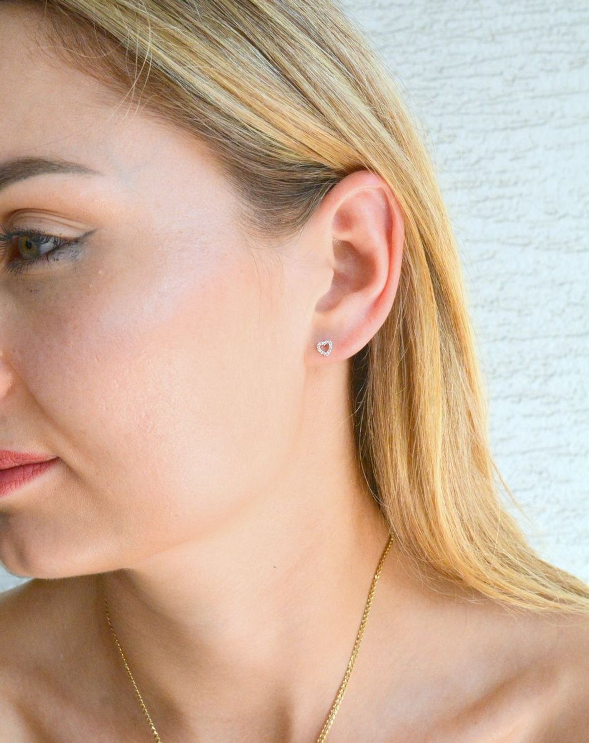 Kolczyki złote Delikatne serduszka 0,08 ct 585 CE5685Y (3).jpg