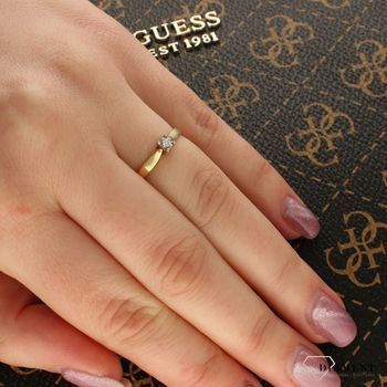 Pierścionek złoty DIAMENT żółte złoto, diament, klasyka CH43903.jpg