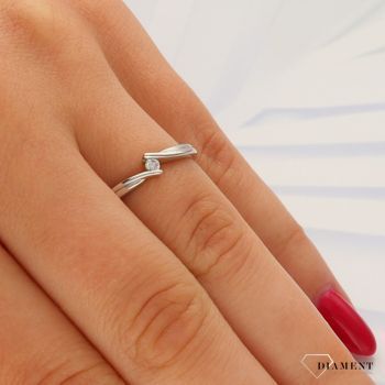Pierścionek złoty DIAMENT białe złoto, diament okrągły CH486-10.jpg