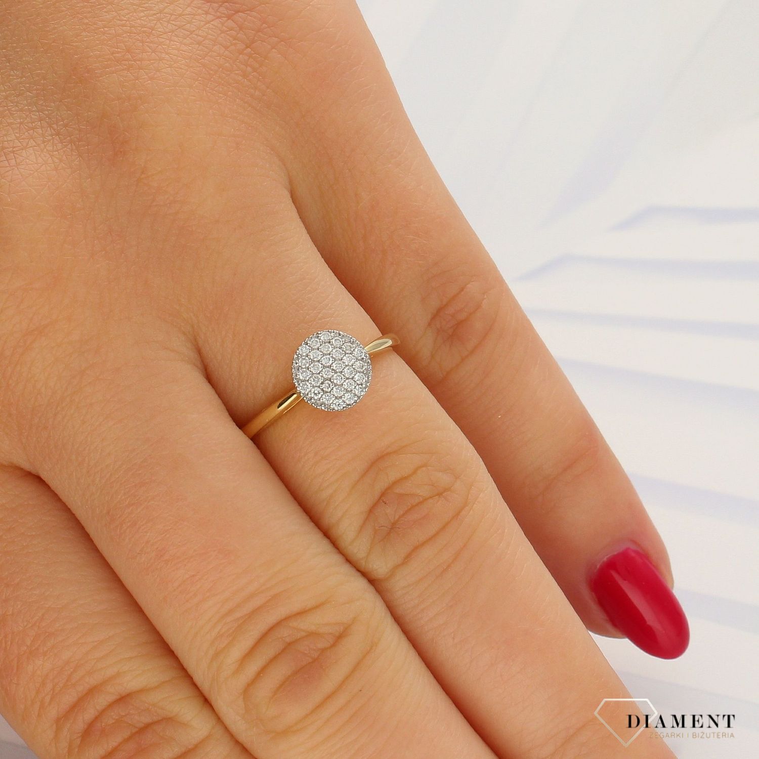 Pierścionek złoty DIAMENT zaręczynowy, d CH491. Pierścionek z trzydziestoma brylantami wielkości 0,14 ct, czystości SI2 oraz barwie H. Piękny pierścionek w kolorze żółtego1.jpg