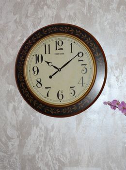 Duży zegar na ścianę drewniany Rhythm 59 cm to piękny bardzo duży zegar ścienny ✓Duże zegary ścienne ✓ Zegary do salonu (8).JPG