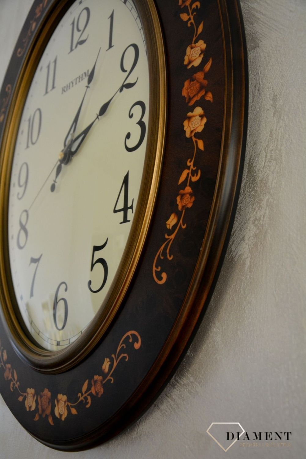 Zegar na ścianę Rhythm drewniany owalny z wzorem CMG298NR06 (2).jpg