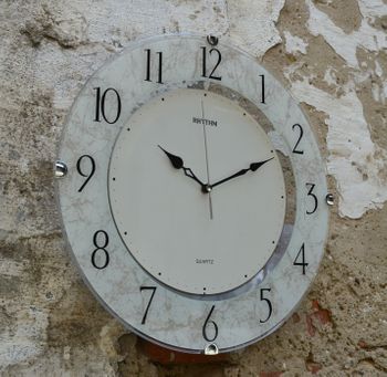 Zegar na ścianę do salonu Rhythm 'Szklany marmur', zegary na ścianę, zegary do salony, szklane zegary (3).JPG