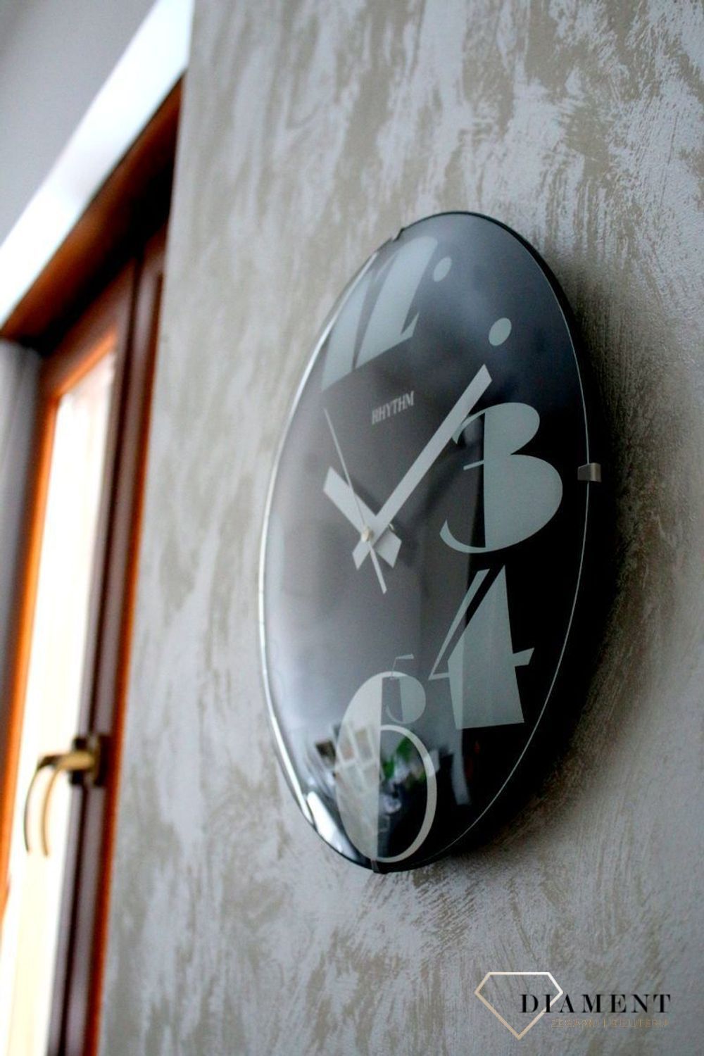 Zegar ścienny czarny z wypukłym szkłem Design CMG519NR71.jpg
