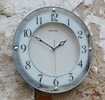 Zegar na ścianę do salonu Rhythm 'Srebrne lustro' to nowoczesny zegar na ścianę, który jest bardzo czytelny. Idealny na prezent na rocznicę Ślubu. Zegarki-diament (4).JPG
