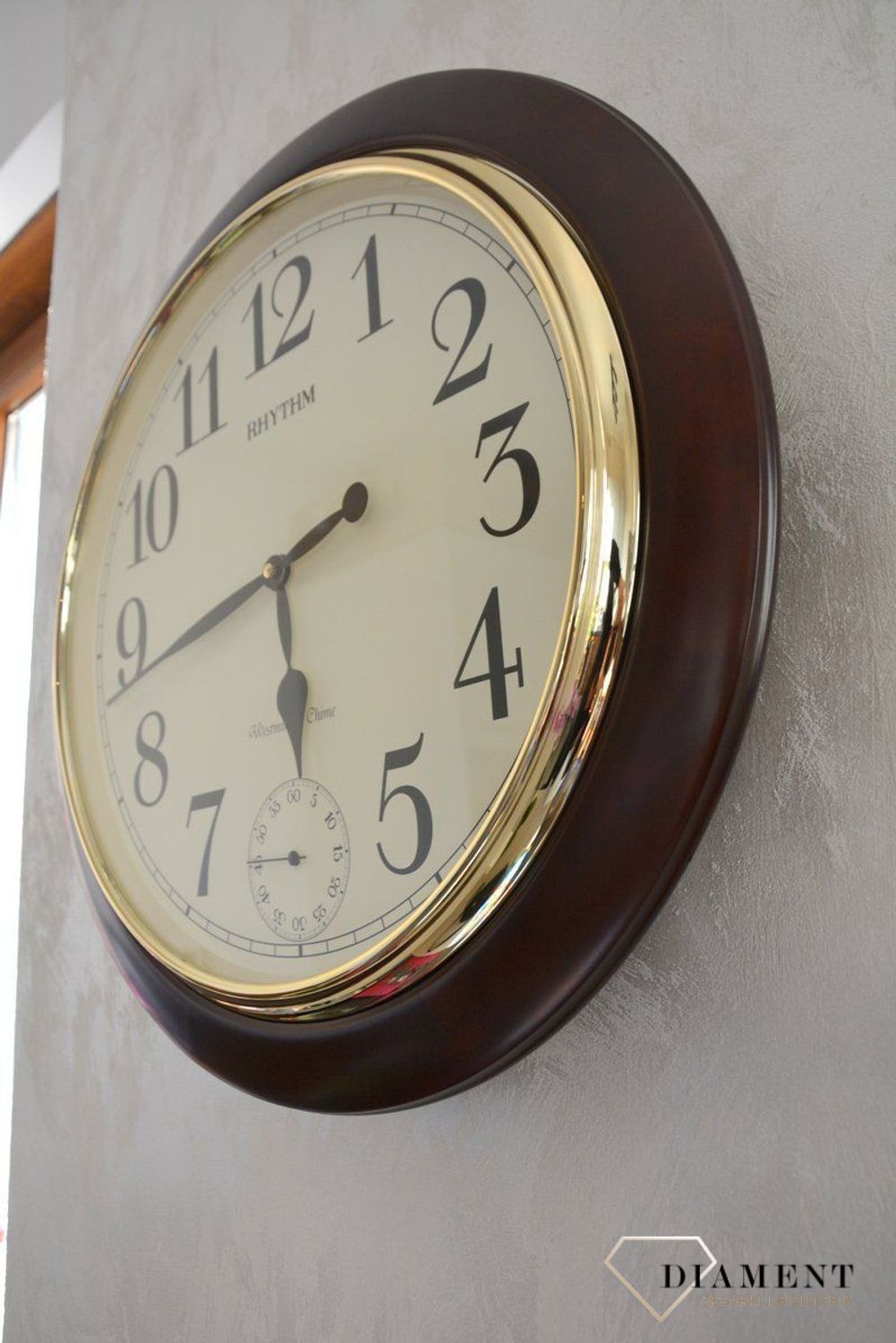 Zegar ścienny drewniany Rhythm melodie, kurant CMH755NR06 🕰 Zegar ścienny do salonu w okrągłej drewnianej obudowie w kolorze orzecha.  (9).JPG