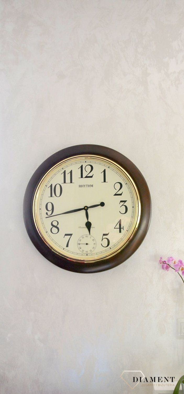 Zegar ścienny drewniany Rhythm melodie, kurant CMH755NR06 🕰 Zegar ścienny do salonu w okrągłej drewnianej obudowie w kolorze orzecha.  (9).JPG