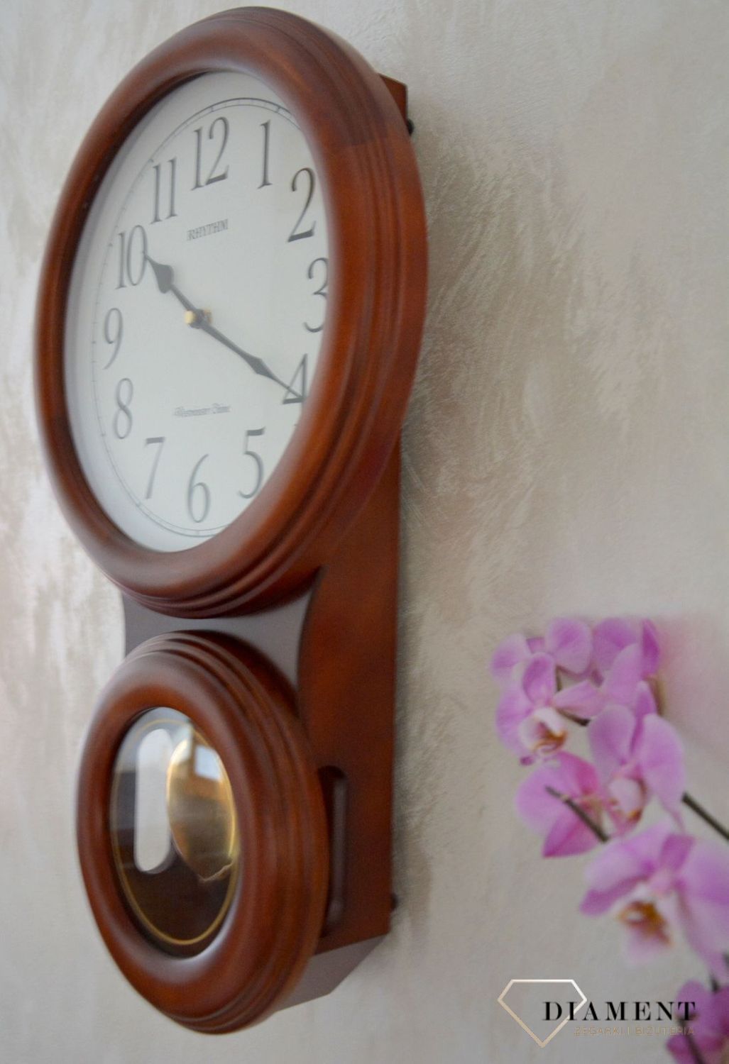 Zegar ścienny Rhythm drewniany z wahadłem CMJ575NR06ybnfgy.jpg