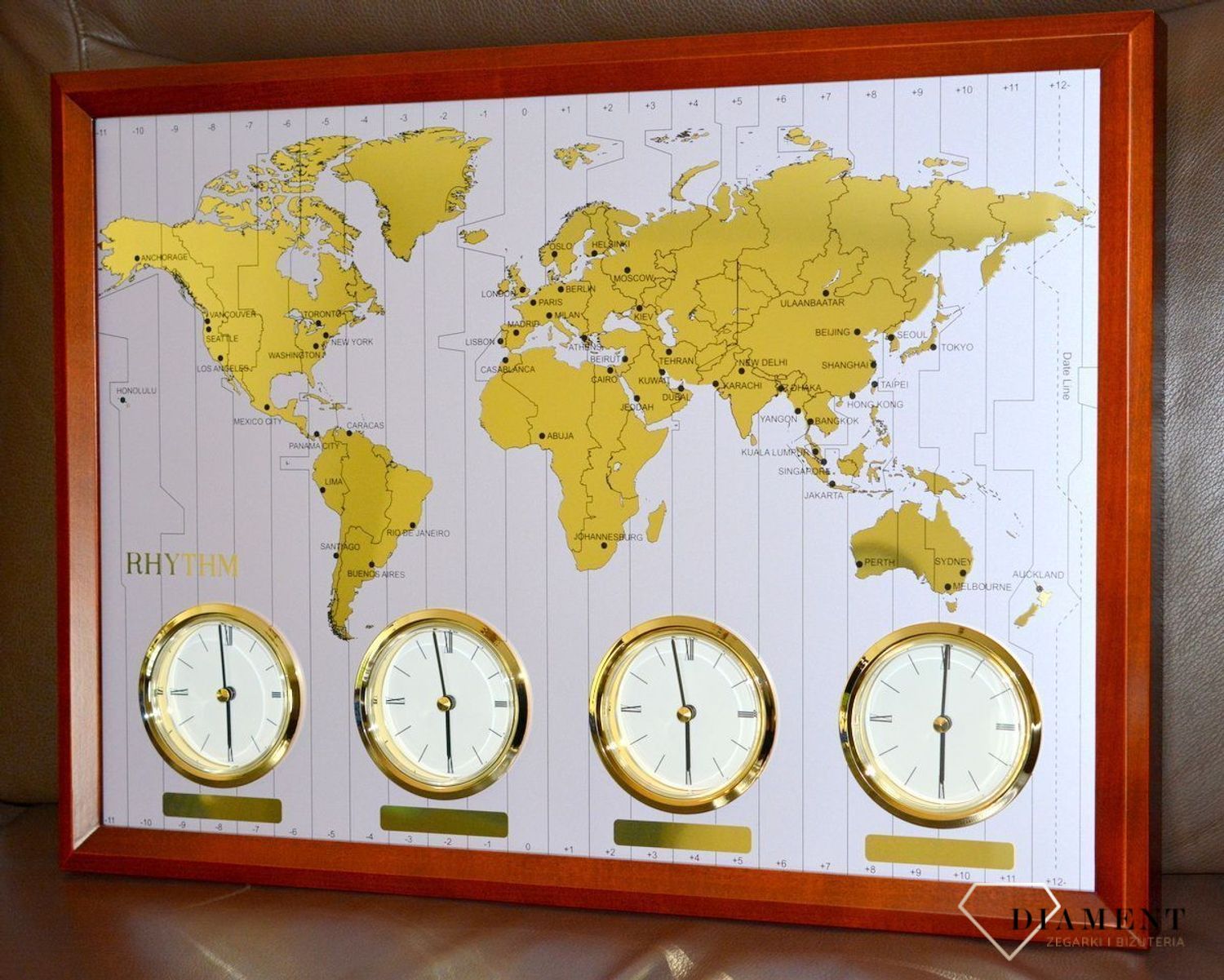 Zegar ścienny strefy czasowe 'Mapa Świata' RHYTHM. Zegar ścienny do hotelu drewniany. Zegar ścienny Czasy Świata. Zegary drewniane. Zegary do hotelu.  (7).JPG