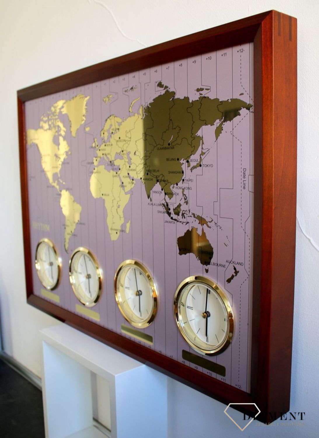 Zegar ścienny strefy czasowe 'Mapa Świata' RHYTHM. Zegar ścienny do hotelu drewniany. Zegar ścienny Czasy Świata. Zegary drewniane. Zegary do hotelu.  (7).JPG