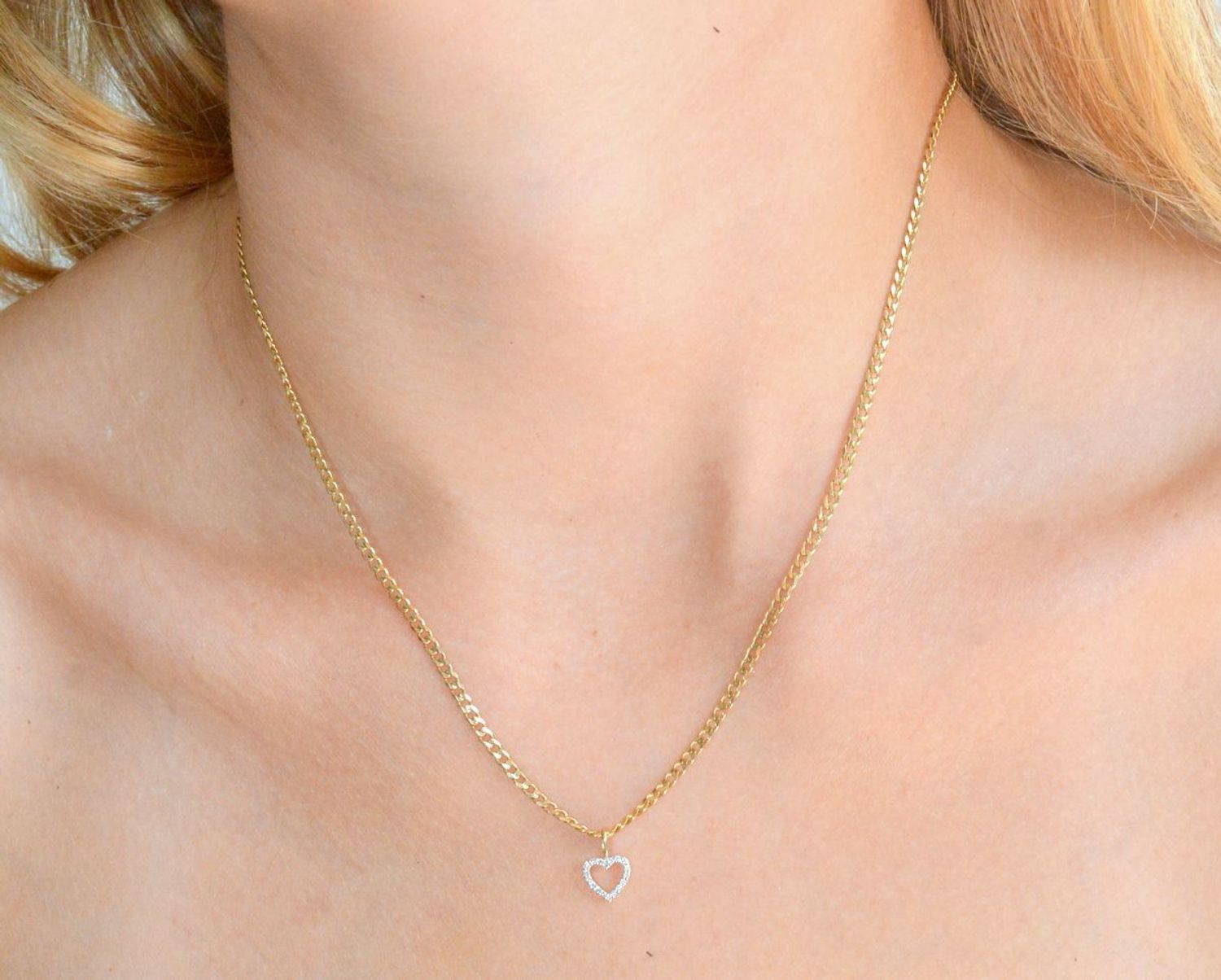 Zawieszka złota Delikatne serduszko z 18 Diamentami 585 CP4537Y.jpg