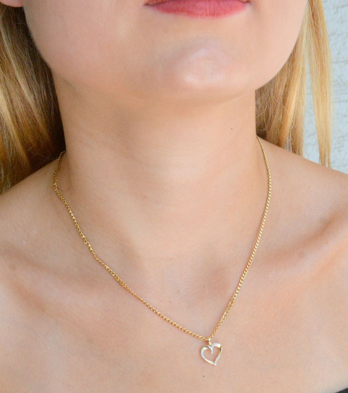 Zawieszka złota Kontur serduszka z 19 Diamentami 585 CP4740Y.jpg