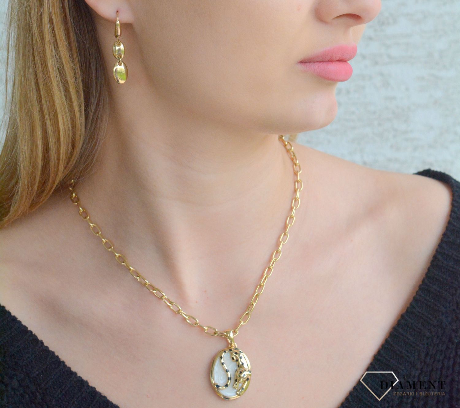 Złoty naszyjnik damski 585 pantera na owalnej masie perłowej CPL375 (2).jpg