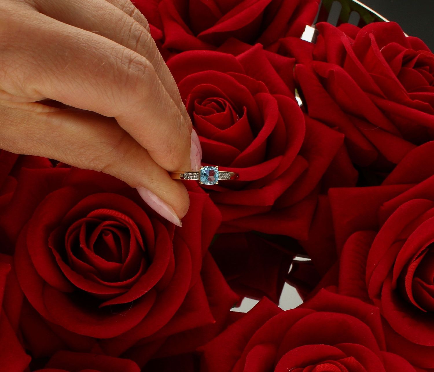 Pierścionek złoty Topaz Sky Blue i Diamenty 585 rozmiar 17 (4).jpg