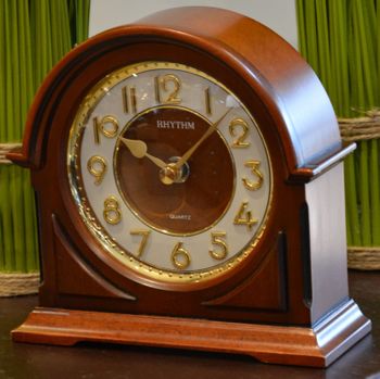 Zegar kominkowy drewniany Rhythm CRG109NR06 to drewniany zegar na kominek idealny również na biurko (5).JPG