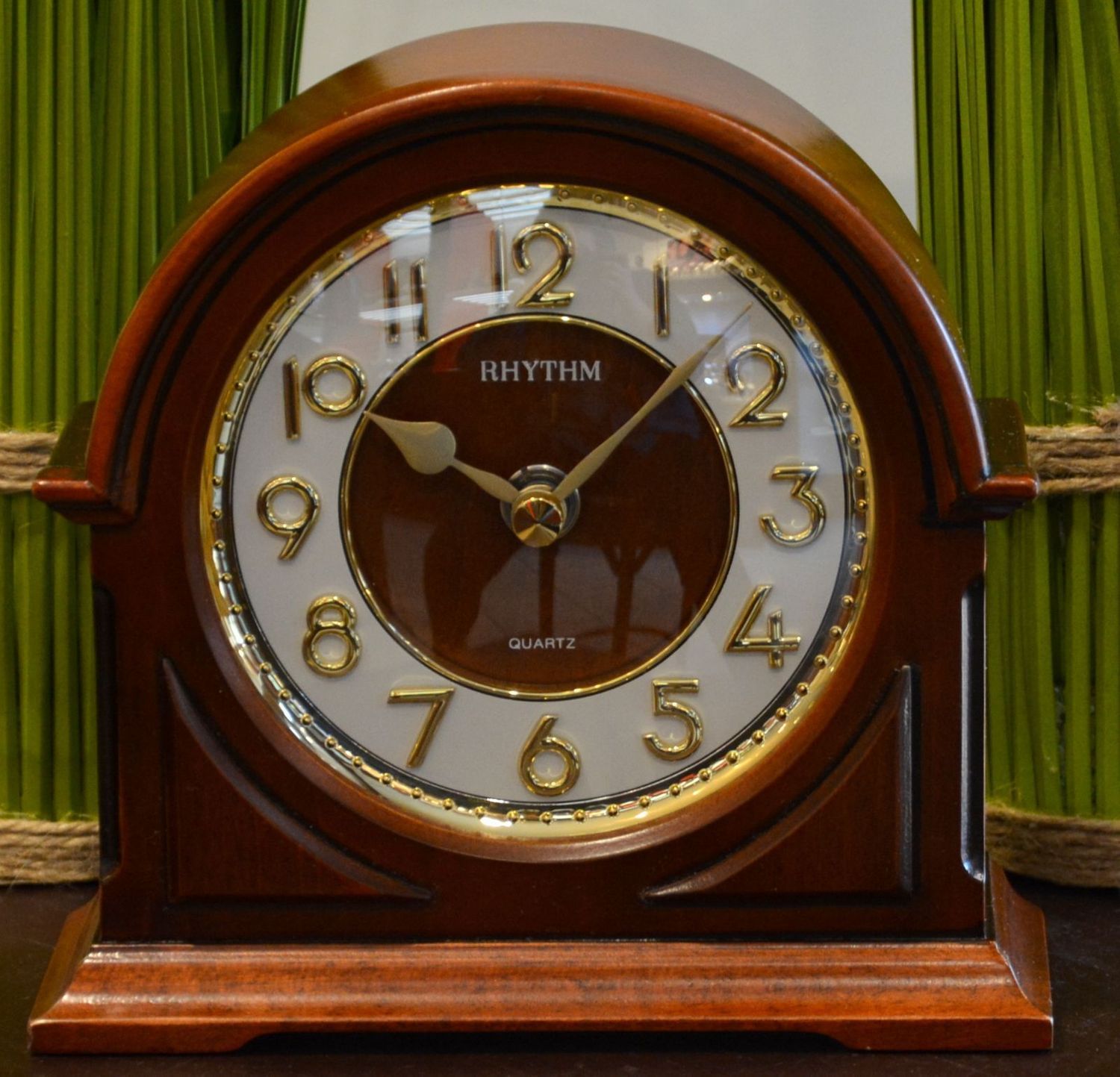 Zegar kominkowy japońskiej marki RHYTHM CRG109NR06.jpg