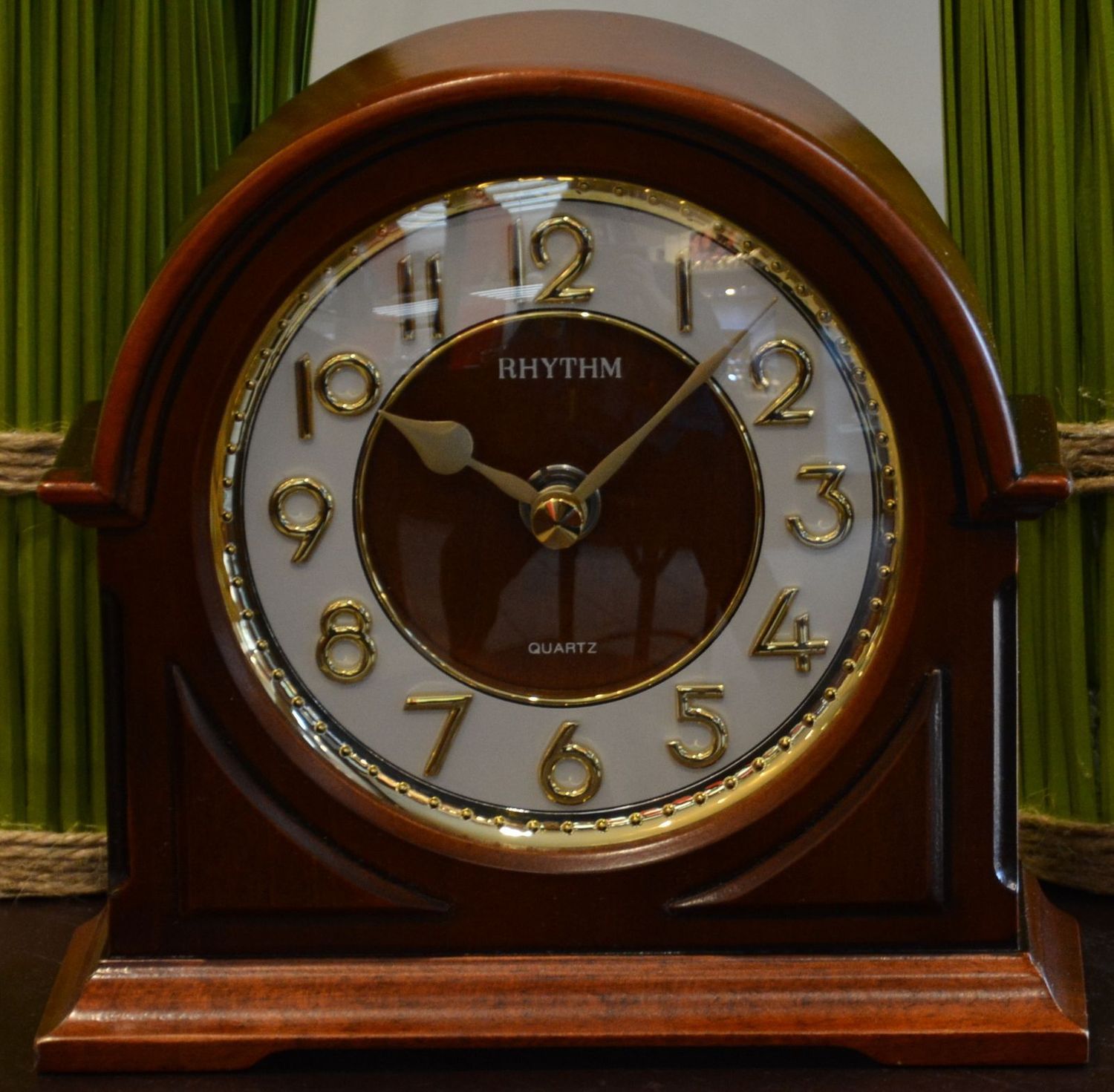 Zegar kominkowy japońskiej marki RHYTHM CRG109NR06.jpg