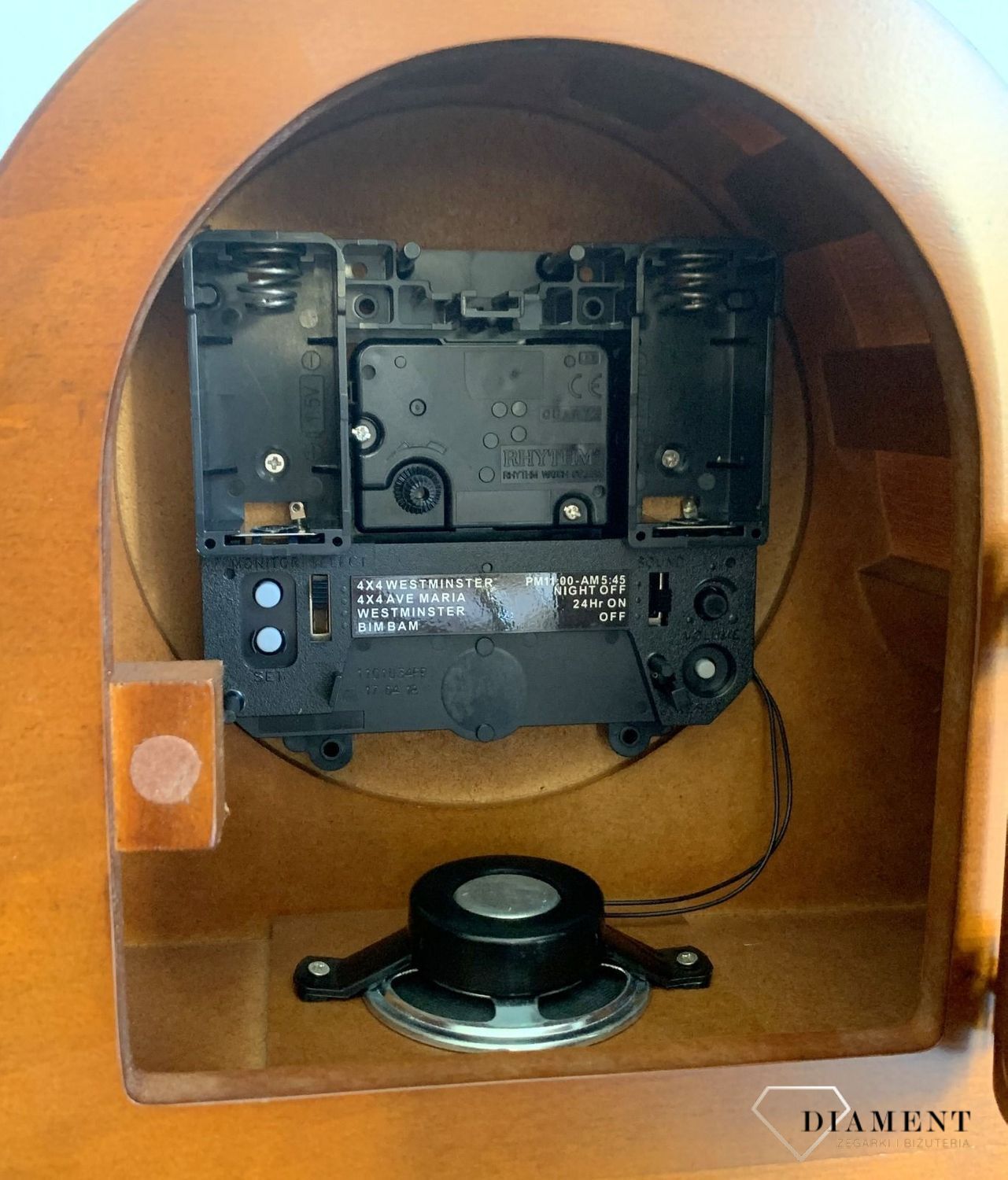 Zegar kominkowy Rhythm CRH111FR06 czapka Napoleonabgfgnj.jpg